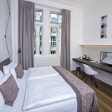 Golden Crown 4* Praga
