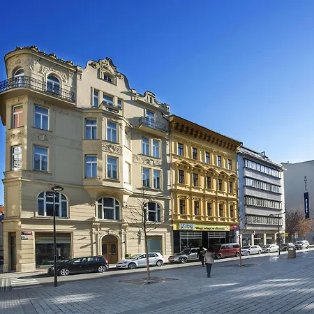 Golden Crown Szálloda 4*