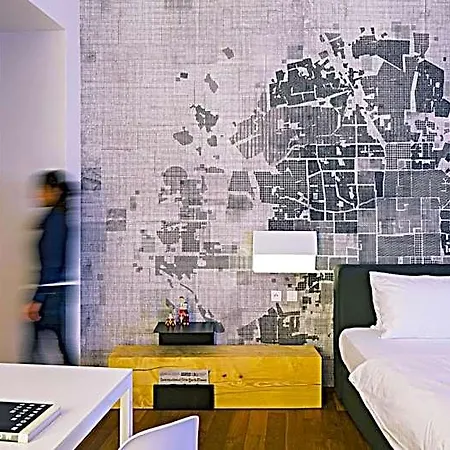 Golden Crown Hotell