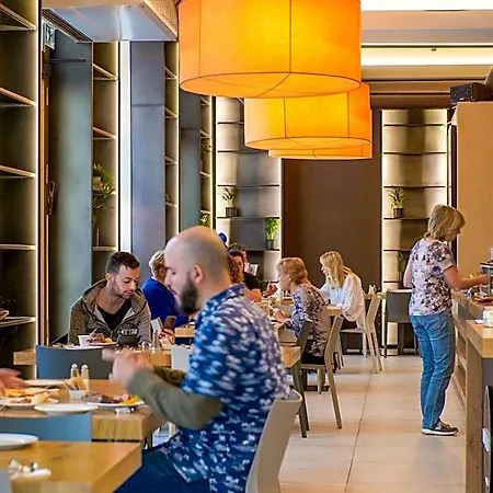 Golden Crown Hotell 4*
