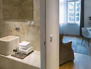 Golden Crown Otel 4*