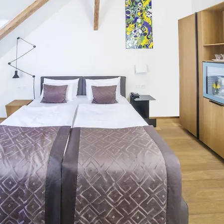 Hotell Golden Crown Prag