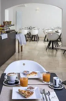 Otel Golden Crown