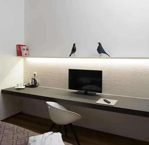 Golden Crown 4* براغ