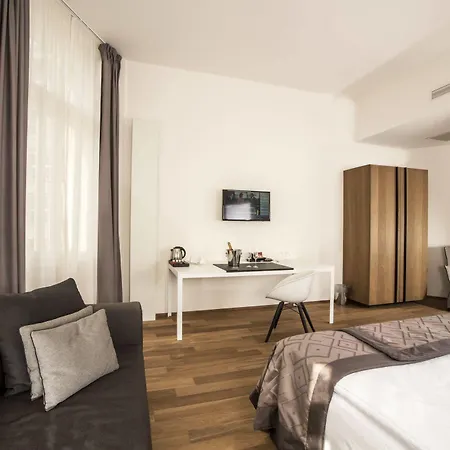 Golden Crown Hotel Prague