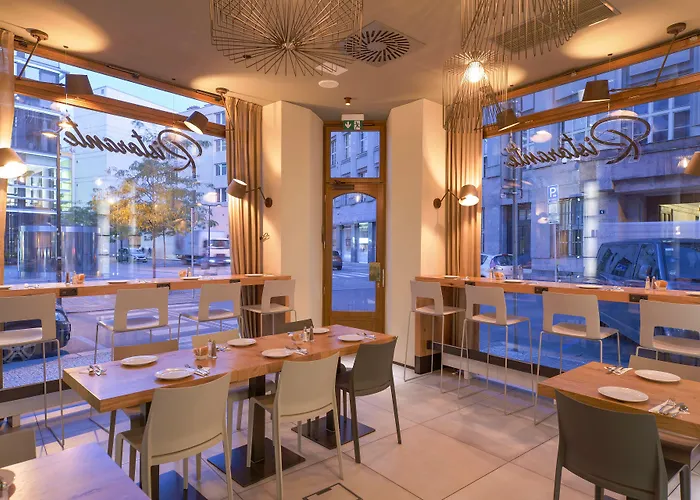 Golden Crown 4* Prague
